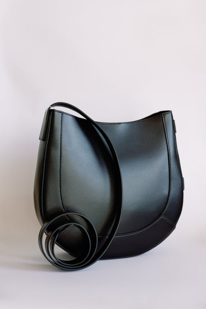 The Curved Saddle Bag