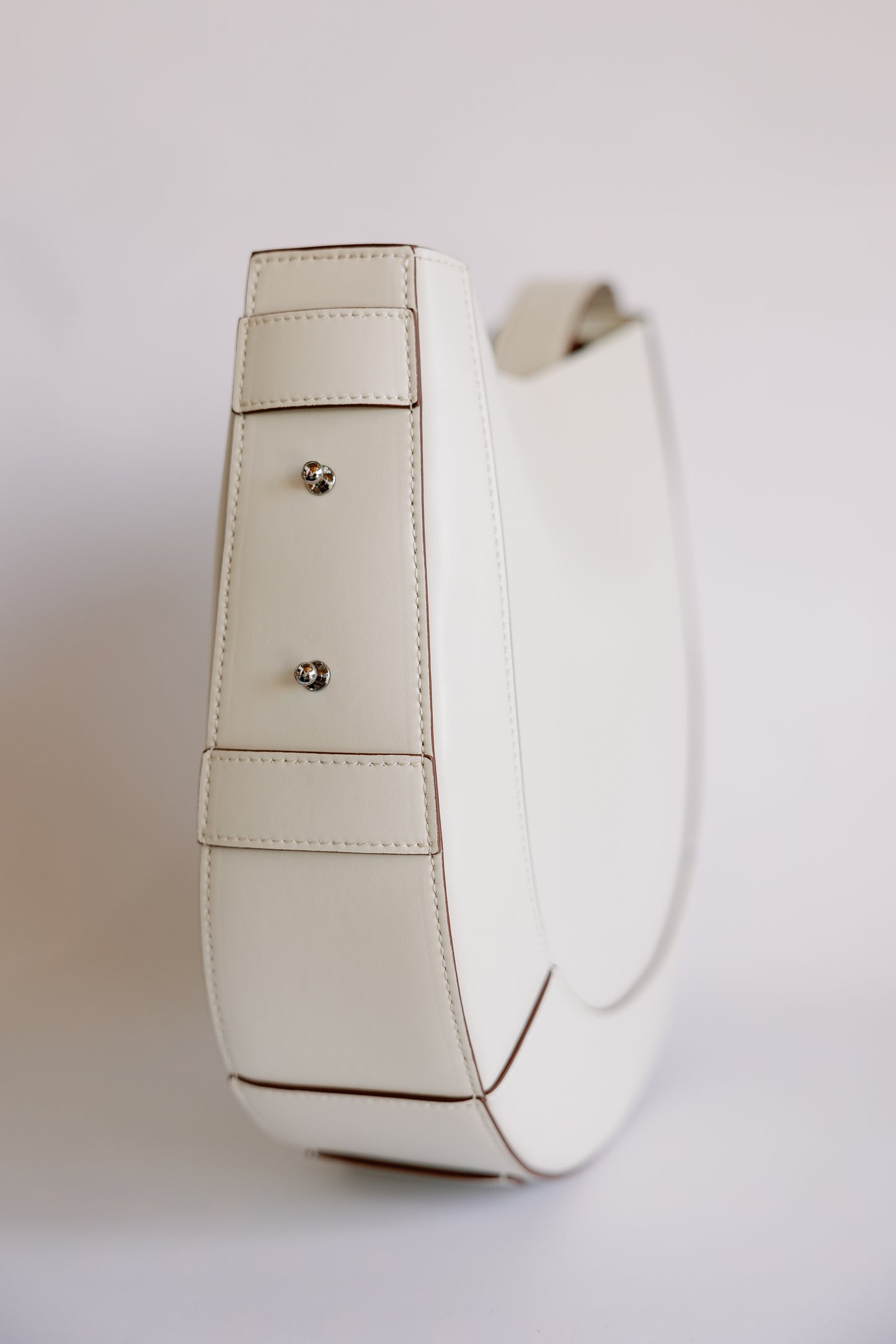 The Curved Saddle Bag