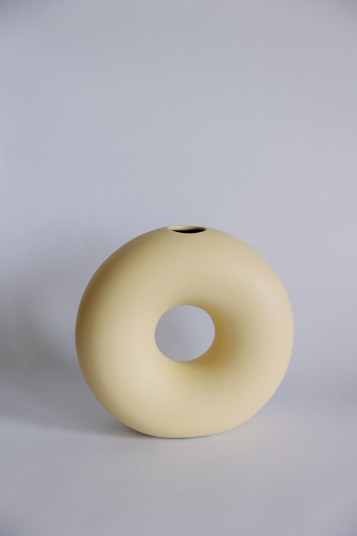 Medium Donut Vase